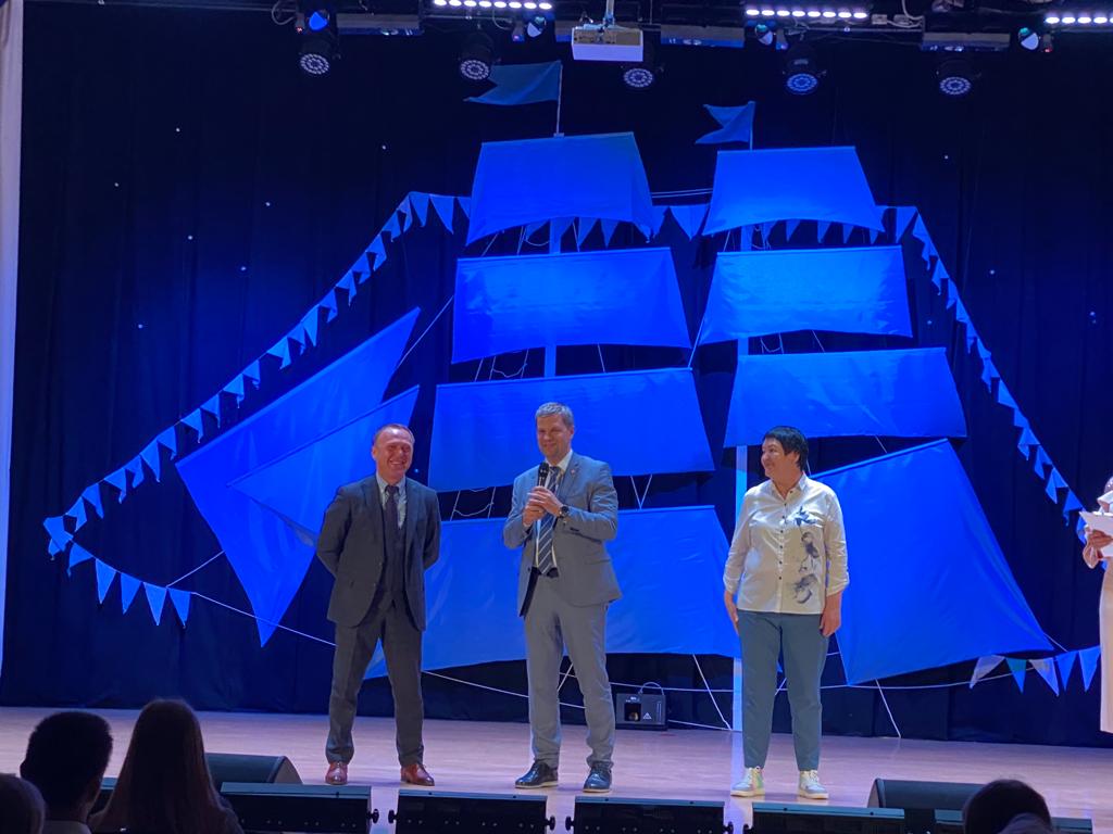 Руководство УЗПМ поздравило медалистов , рис. 3