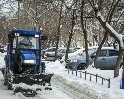Уборка снега на дорогах