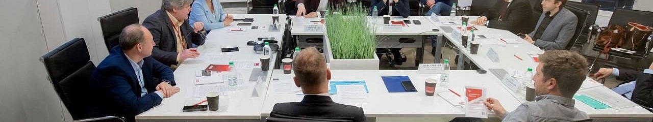 Зимний сезон под контролем: городские службы Санкт-Петербурга готовятся к гололеду